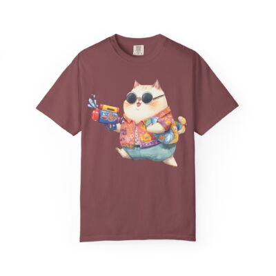 Water Gun Cat Summer Vibes T-Shirt, Unisex Tee for Cat Lovers, Perfect Gift for Birthdays, Beach Days, or Casual Outings