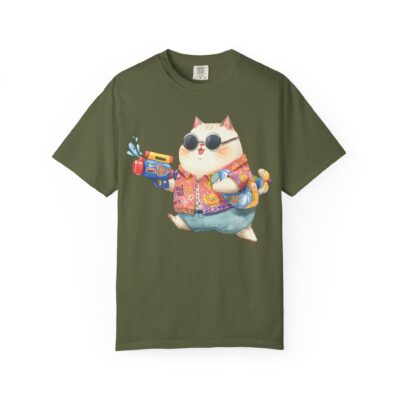 Water Gun Cat Summer Vibes T-Shirt, Unisex Tee for Cat Lovers, Perfect Gift for Birthdays, Beach Days, or Casual Outings